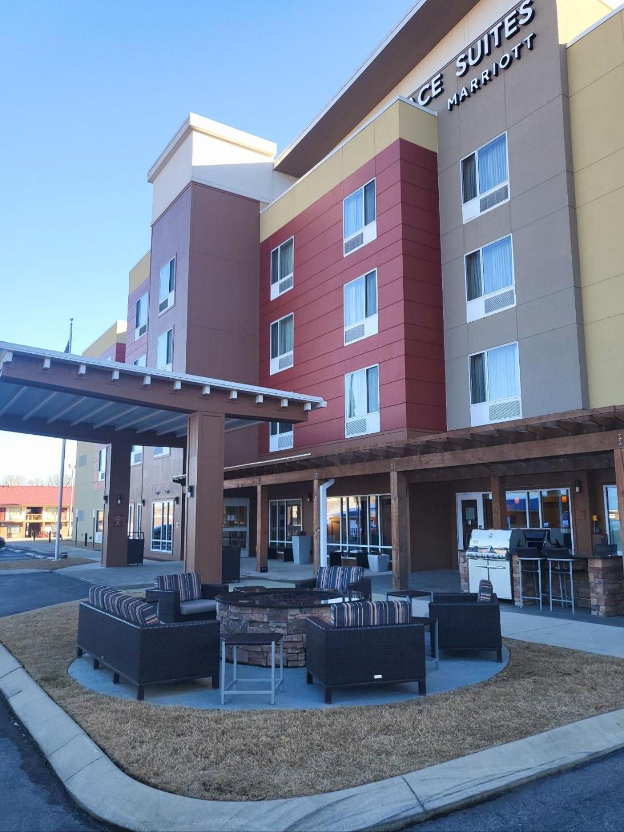 Towneplace Suites By Marriott Cleveland Exterior photo