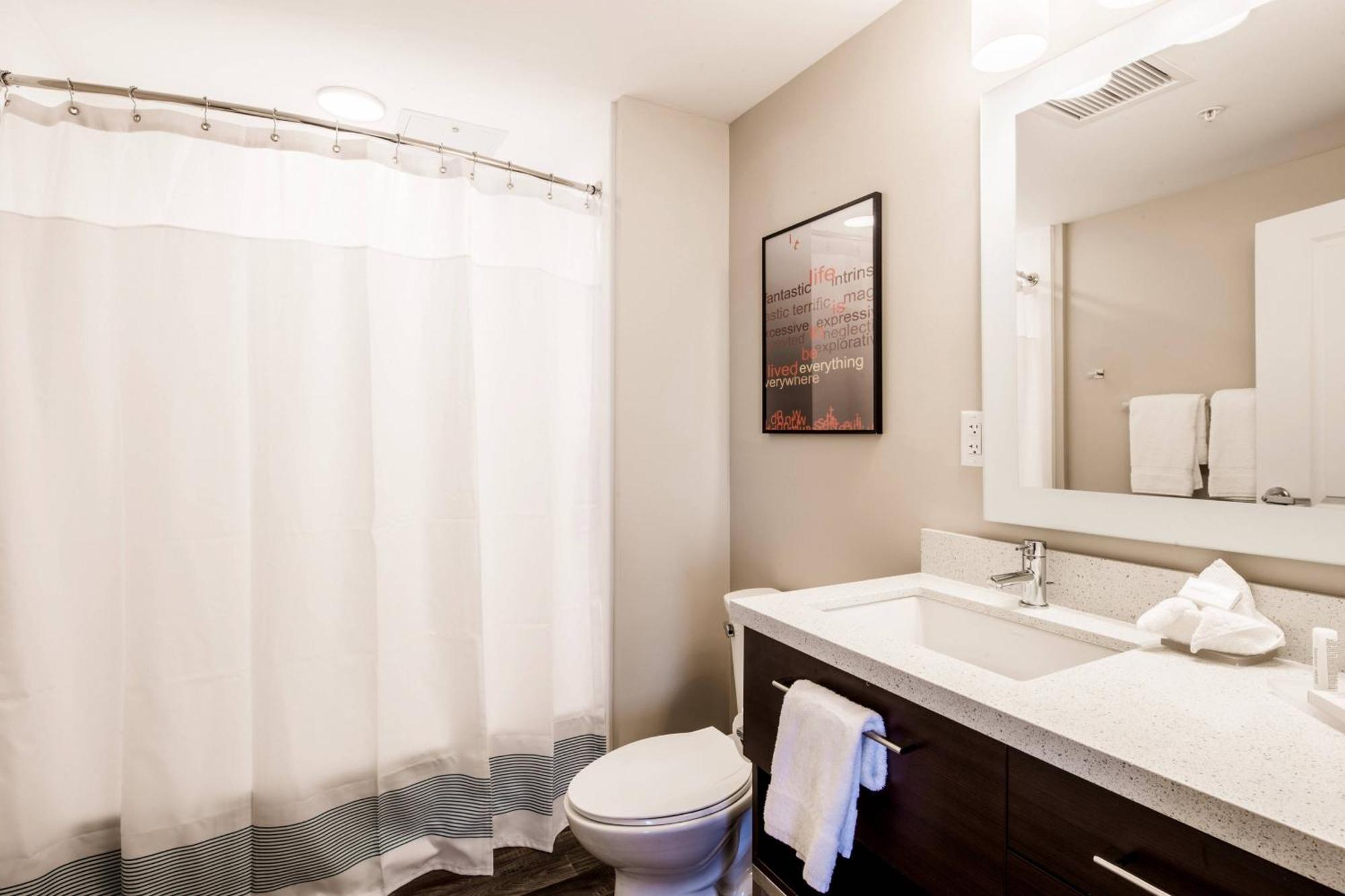 Towneplace Suites By Marriott Cleveland Room photo