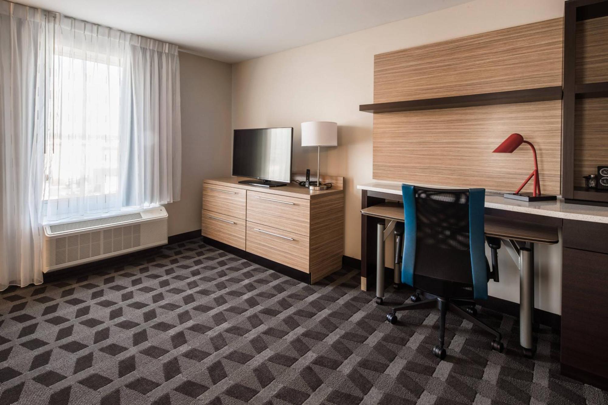 Towneplace Suites By Marriott Cleveland Room photo